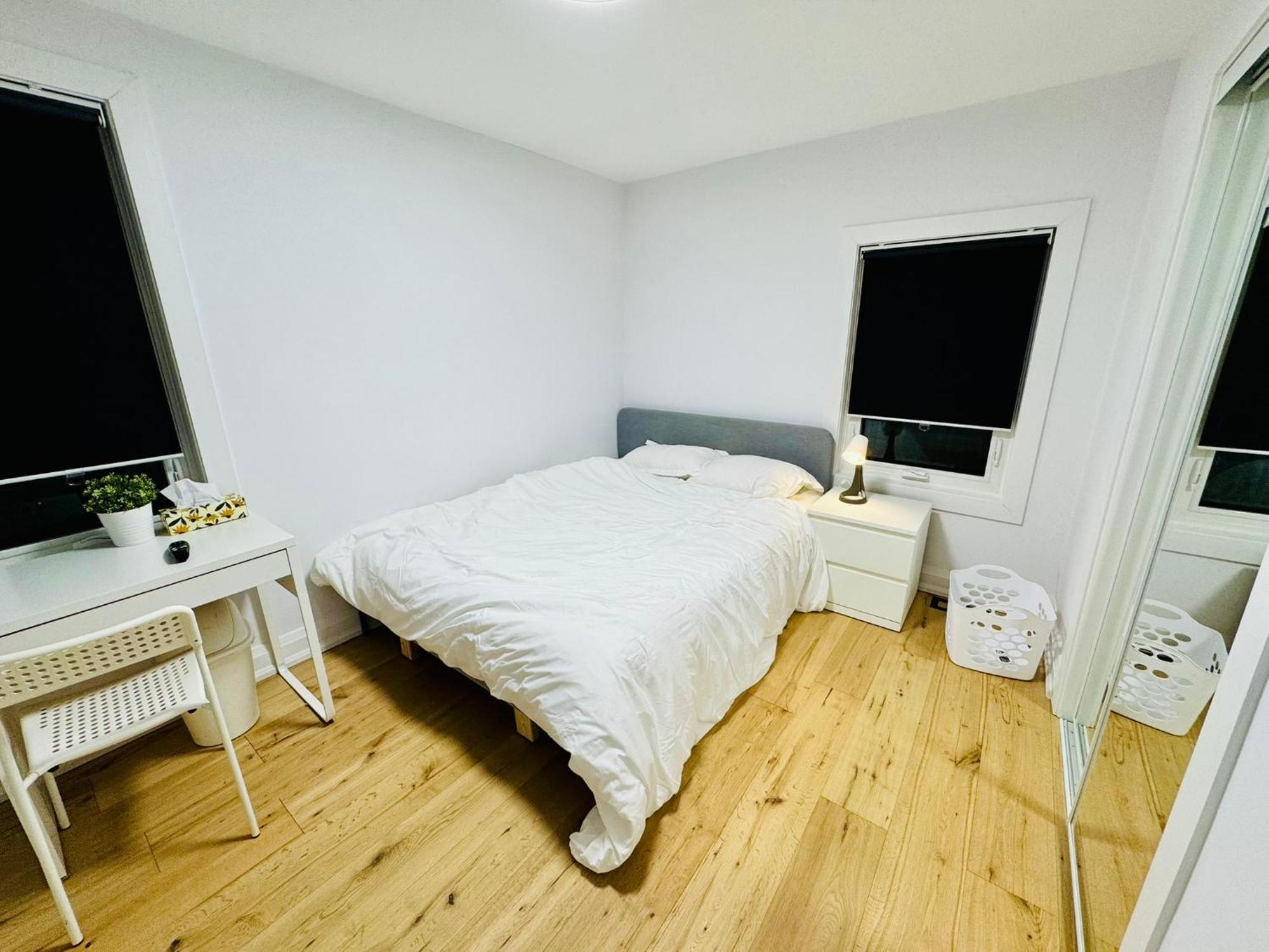Entire Unit Airport Free Pkg Sep Entrance Newreno * Toronto