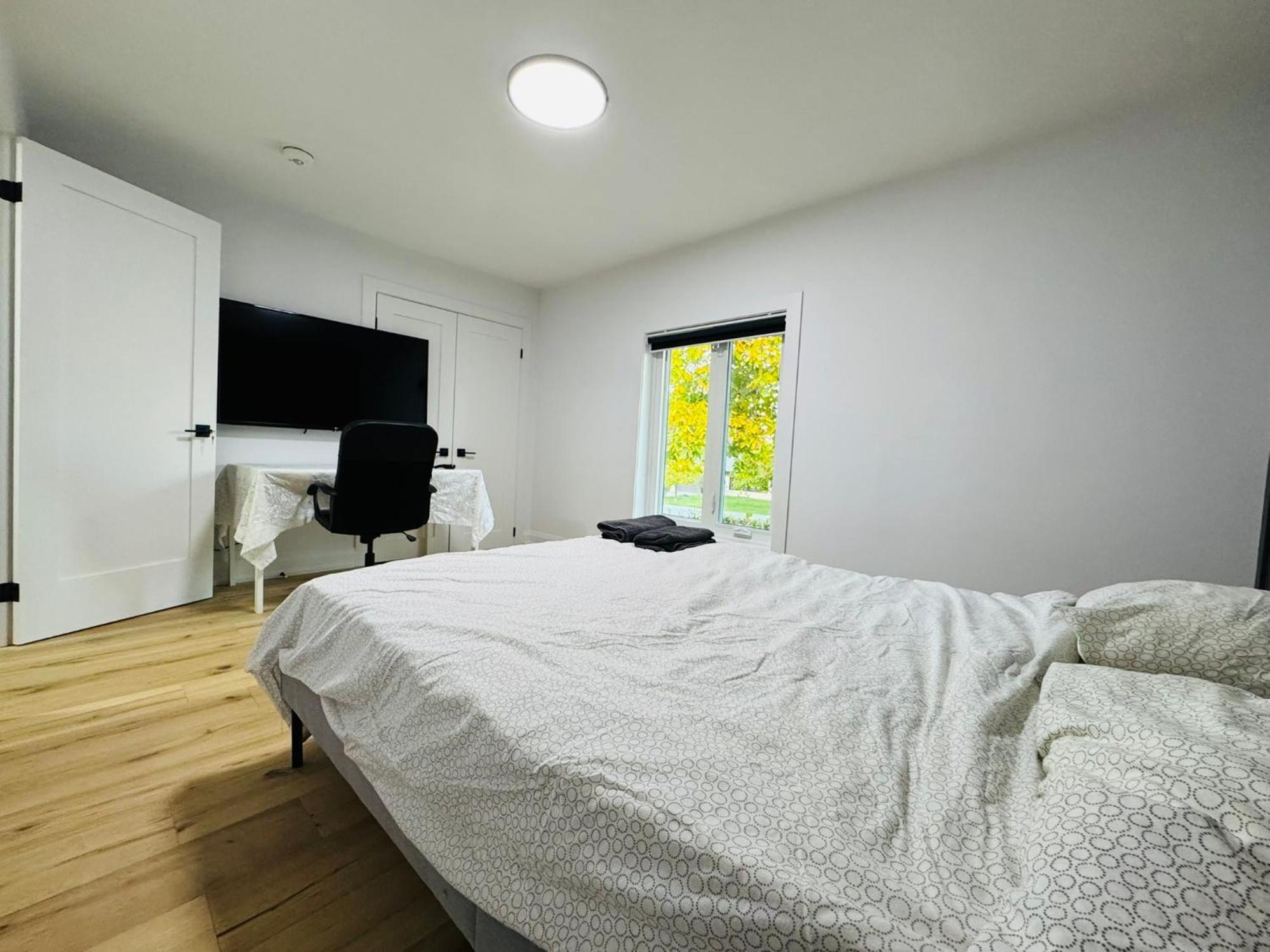 Apartment Entire Unit Airport Free Pkg Sep Entrance Newreno