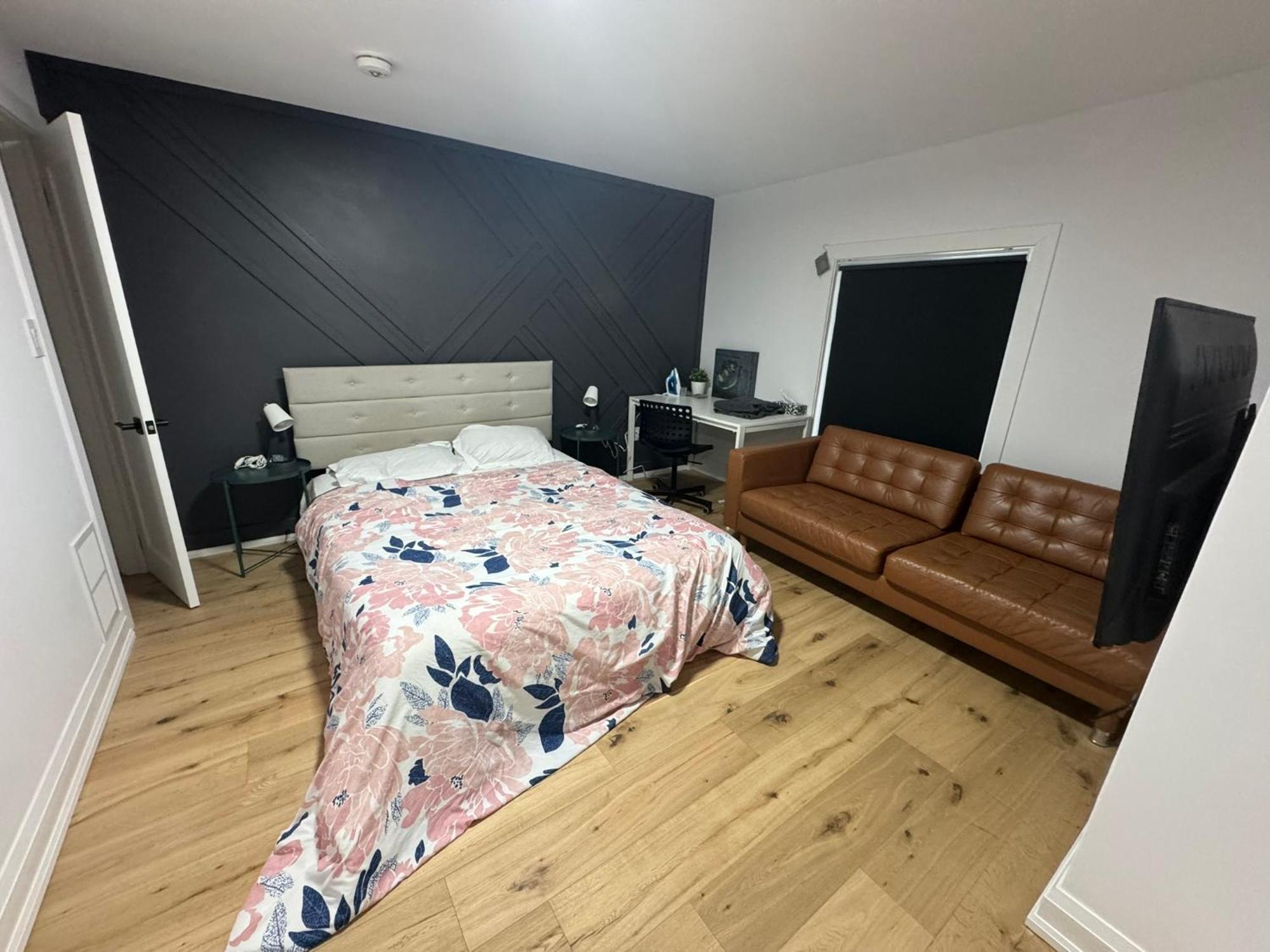 Apartment Entire Unit Airport Free Pkg Sep Entrance Newreno *